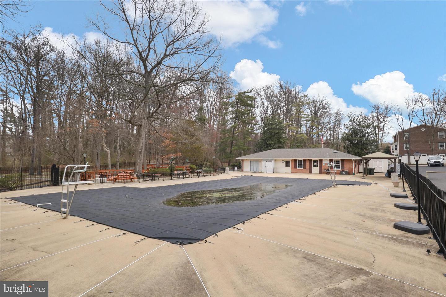 8180 FERNLAKE CT, ALEXANDRIA, Virginia 22309, 4 Bedrooms Bedrooms, ,3 BathroomsBathrooms,Residential,For sale,8180 FERNLAKE CT,VAFX2279320 MLS # VAFX2279320