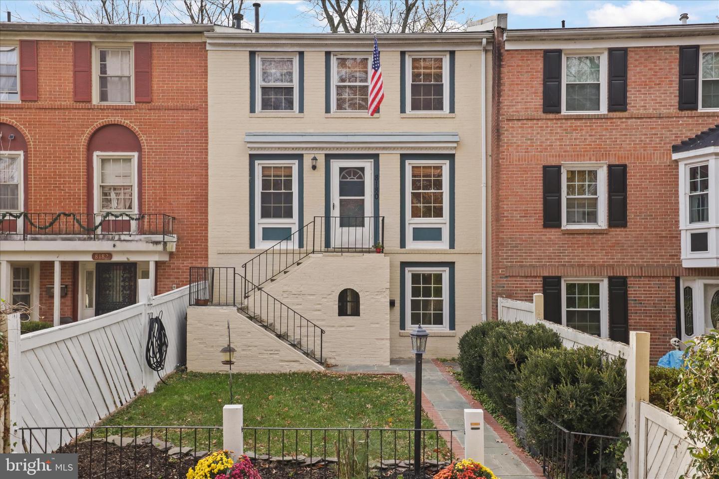 8180 FERNLAKE CT, ALEXANDRIA, Virginia 22309, 4 Bedrooms Bedrooms, ,3 BathroomsBathrooms,Residential,For sale,8180 FERNLAKE CT,VAFX2279320 MLS # VAFX2279320