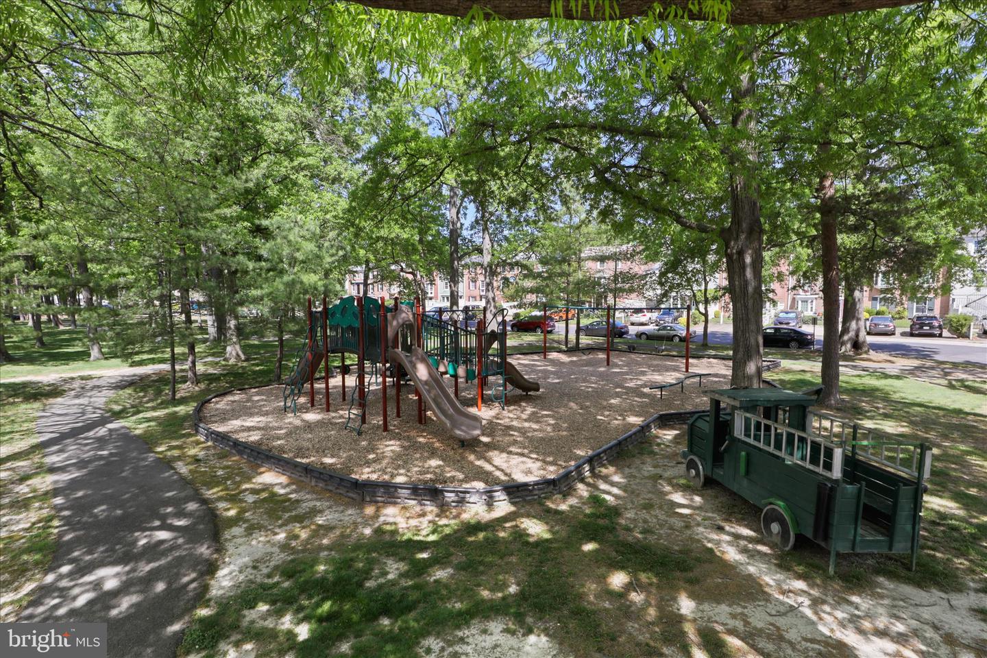 8180 FERNLAKE CT, ALEXANDRIA, Virginia 22309, 4 Bedrooms Bedrooms, ,3 BathroomsBathrooms,Residential,For sale,8180 FERNLAKE CT,VAFX2279320 MLS # VAFX2279320