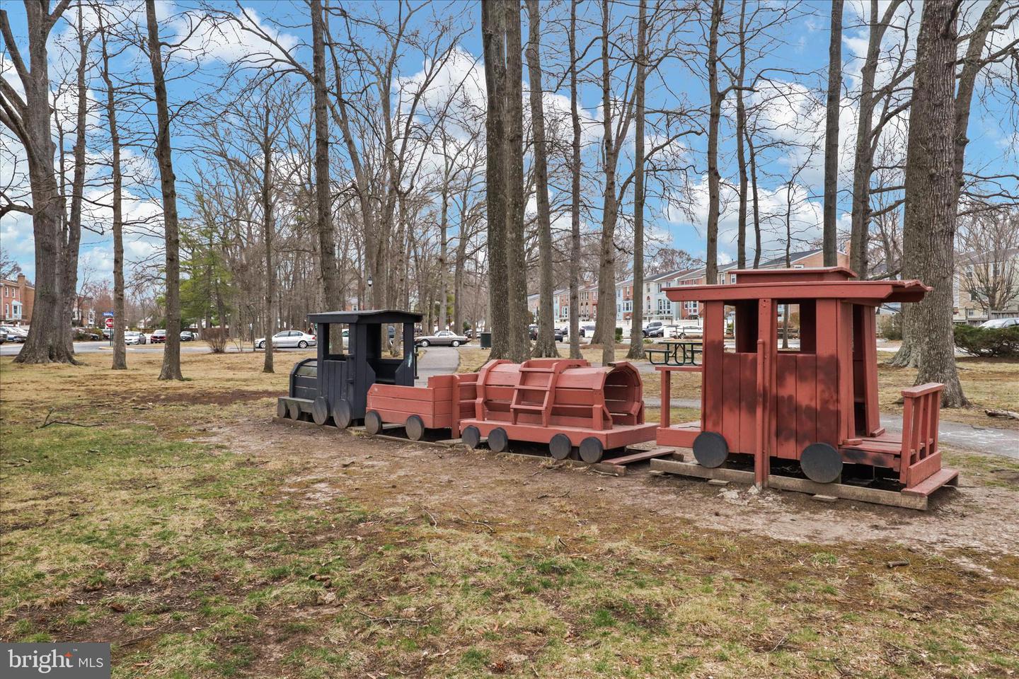 8180 FERNLAKE CT, ALEXANDRIA, Virginia 22309, 4 Bedrooms Bedrooms, ,3 BathroomsBathrooms,Residential,For sale,8180 FERNLAKE CT,VAFX2279320 MLS # VAFX2279320