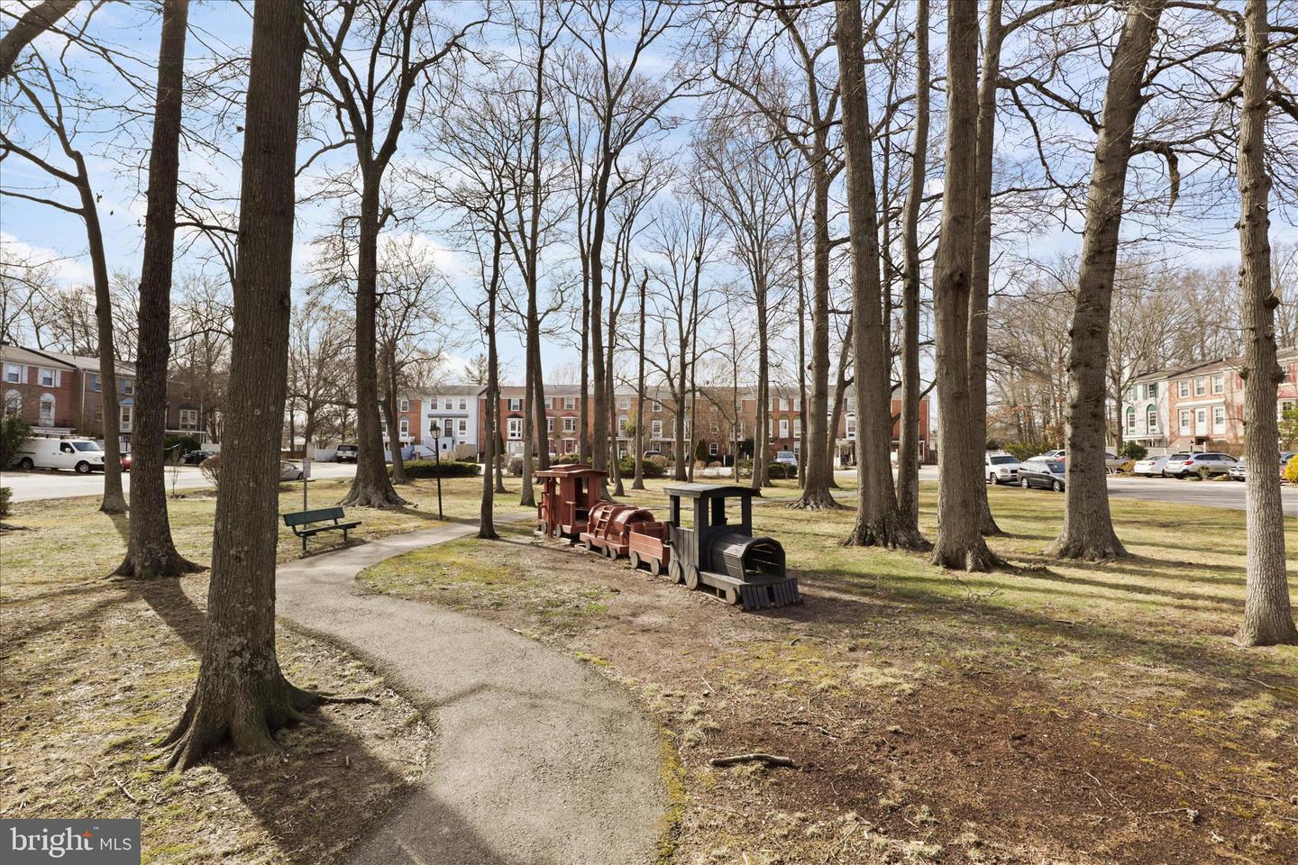 8180 FERNLAKE CT, ALEXANDRIA, Virginia 22309, 4 Bedrooms Bedrooms, ,3 BathroomsBathrooms,Residential,For sale,8180 FERNLAKE CT,VAFX2279320 MLS # VAFX2279320