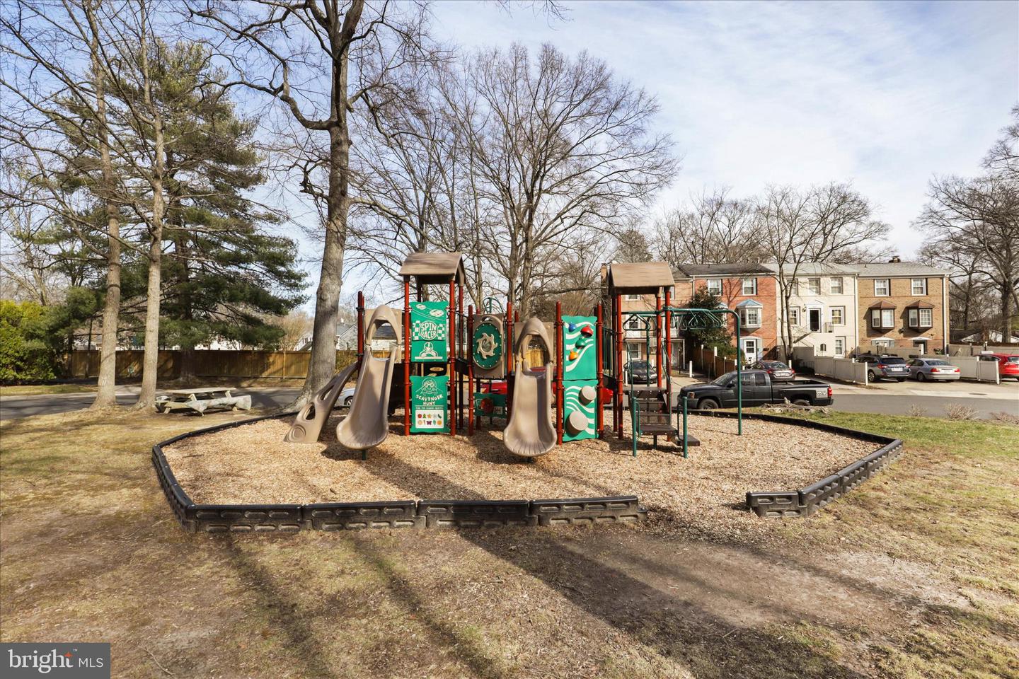 8180 FERNLAKE CT, ALEXANDRIA, Virginia 22309, 4 Bedrooms Bedrooms, ,3 BathroomsBathrooms,Residential,For sale,8180 FERNLAKE CT,VAFX2279320 MLS # VAFX2279320