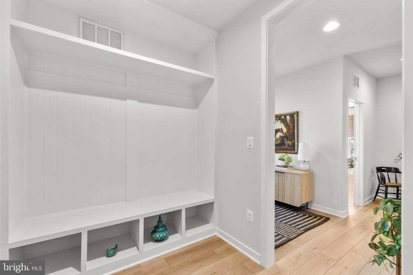 22962 SULLIVANS COVE SQ, BRAMBLETON, Virginia 20148, 4 Bedrooms Bedrooms, ,3 BathroomsBathrooms,Residential,For sale,22962 SULLIVANS COVE SQ,VALO2111210 MLS # VALO2111210