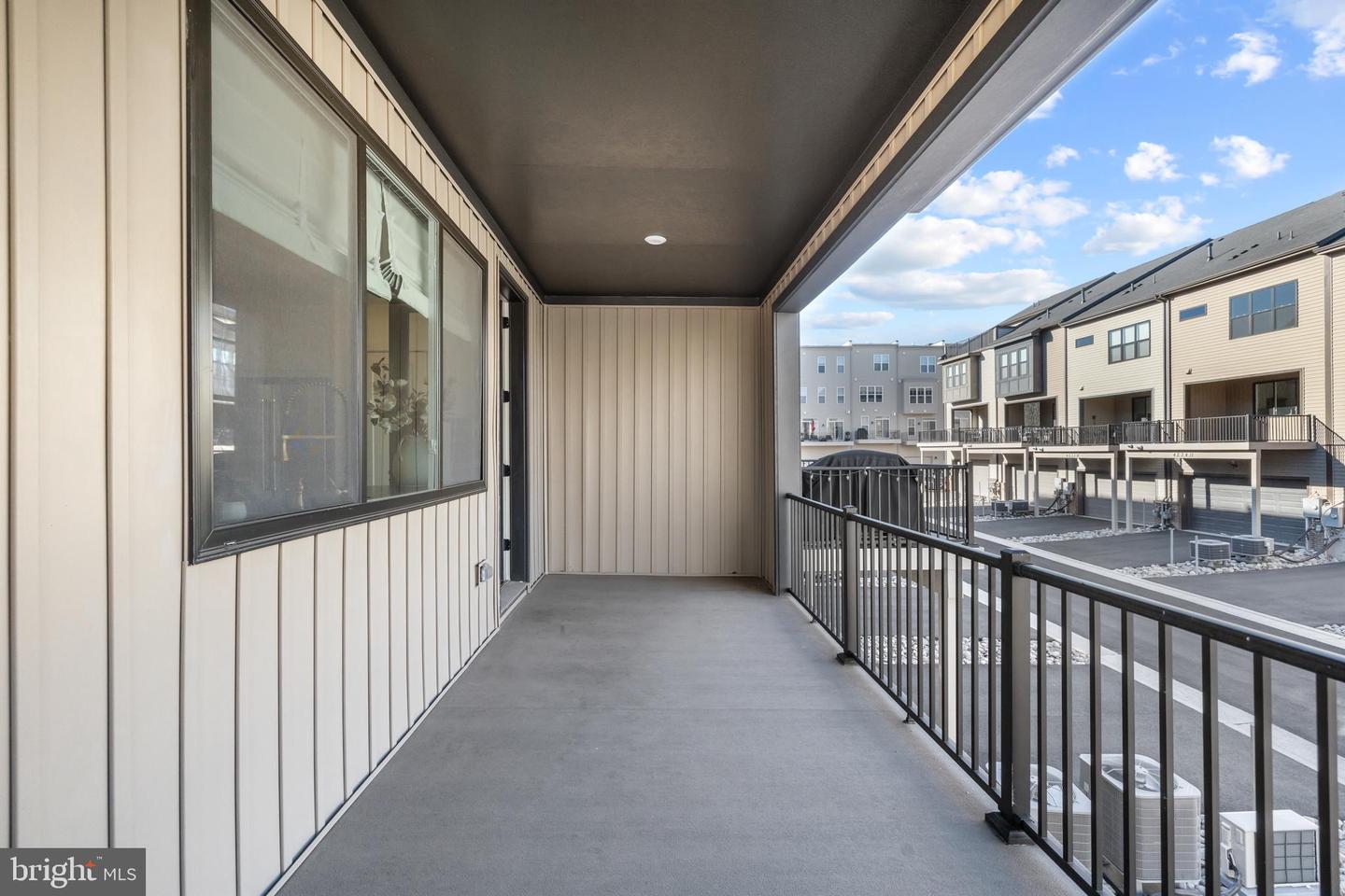 22962 SULLIVANS COVE SQ, BRAMBLETON, Virginia 20148, 4 Bedrooms Bedrooms, ,3 BathroomsBathrooms,Residential,For sale,22962 SULLIVANS COVE SQ,VALO2111210 MLS # VALO2111210