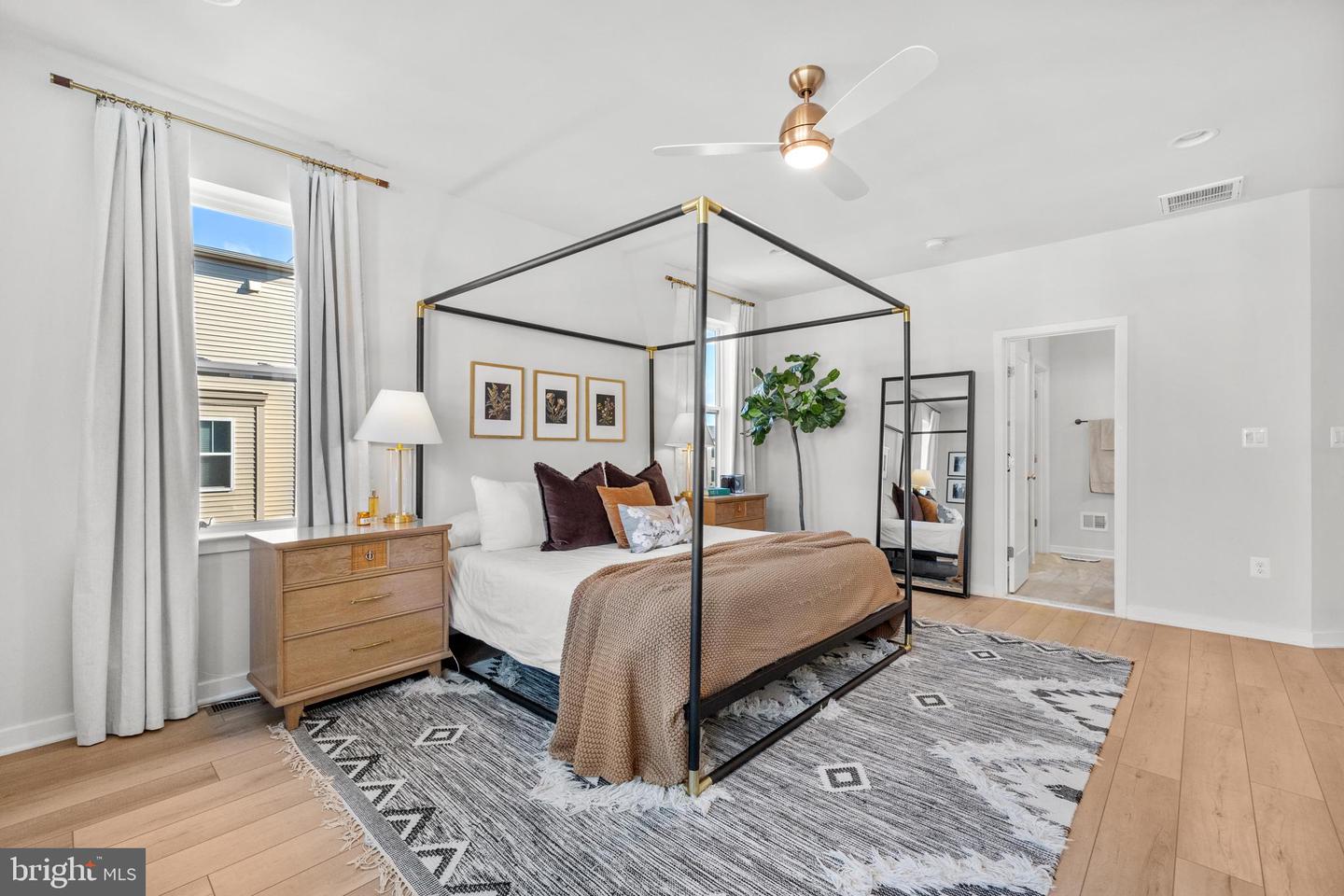 22962 SULLIVANS COVE SQ, BRAMBLETON, Virginia 20148, 4 Bedrooms Bedrooms, ,3 BathroomsBathrooms,Residential,For sale,22962 SULLIVANS COVE SQ,VALO2111210 MLS # VALO2111210