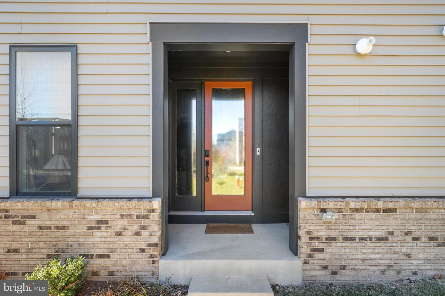 22962 SULLIVANS COVE SQ, BRAMBLETON, Virginia 20148, 4 Bedrooms Bedrooms, ,3 BathroomsBathrooms,Residential,For sale,22962 SULLIVANS COVE SQ,VALO2111210 MLS # VALO2111210