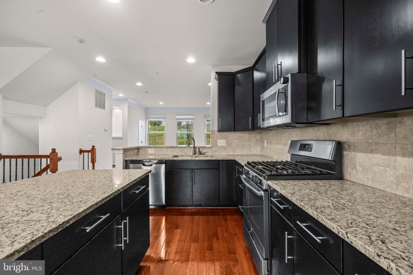 3139 FORT LINCOLN DR NE, WASHINGTON, District Of Columbia 20018, 4 Bedrooms Bedrooms, ,4 BathroomsBathrooms,Residential,For sale,3139 FORT LINCOLN DR NE,DCDC2232044 MLS # DCDC2232044