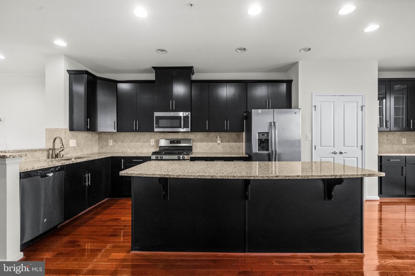 3139 FORT LINCOLN DR NE, WASHINGTON, District Of Columbia 20018, 4 Bedrooms Bedrooms, ,4 BathroomsBathrooms,Residential,For sale,3139 FORT LINCOLN DR NE,DCDC2232044 MLS # DCDC2232044