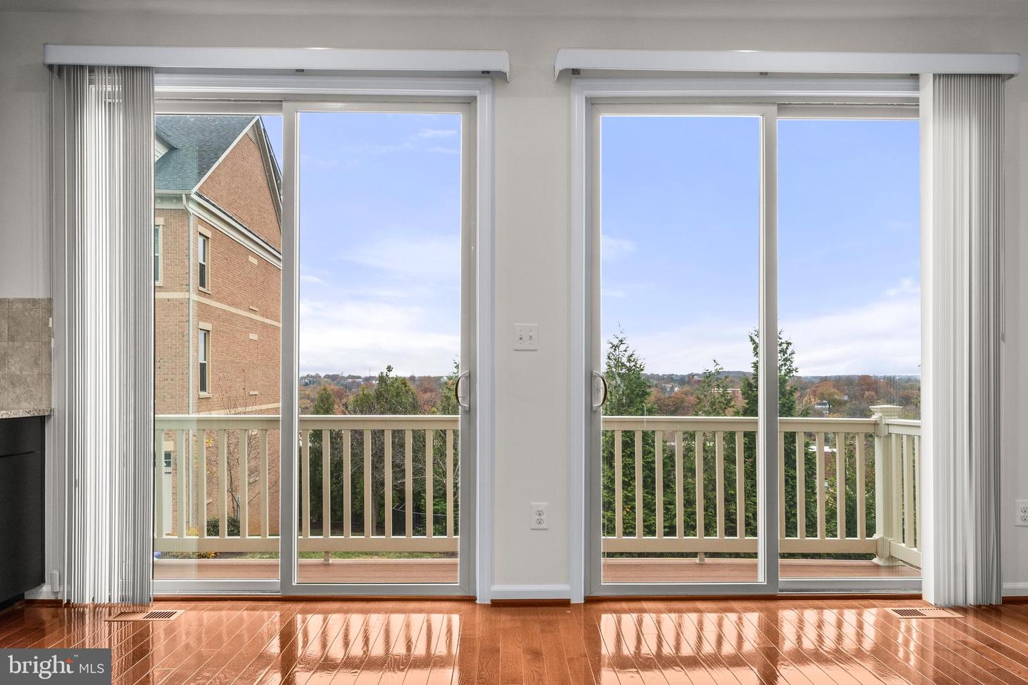 3139 FORT LINCOLN DR NE, WASHINGTON, District Of Columbia 20018, 4 Bedrooms Bedrooms, ,4 BathroomsBathrooms,Residential,For sale,3139 FORT LINCOLN DR NE,DCDC2232044 MLS # DCDC2232044