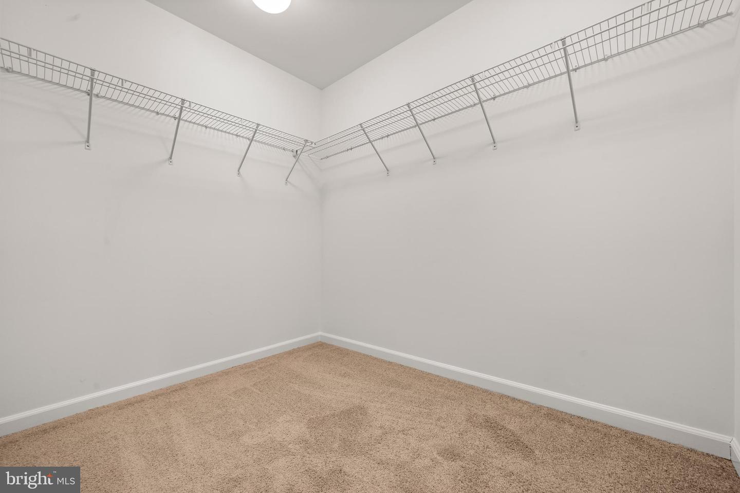 3139 FORT LINCOLN DR NE, WASHINGTON, District Of Columbia 20018, 4 Bedrooms Bedrooms, ,4 BathroomsBathrooms,Residential,For sale,3139 FORT LINCOLN DR NE,DCDC2232044 MLS # DCDC2232044