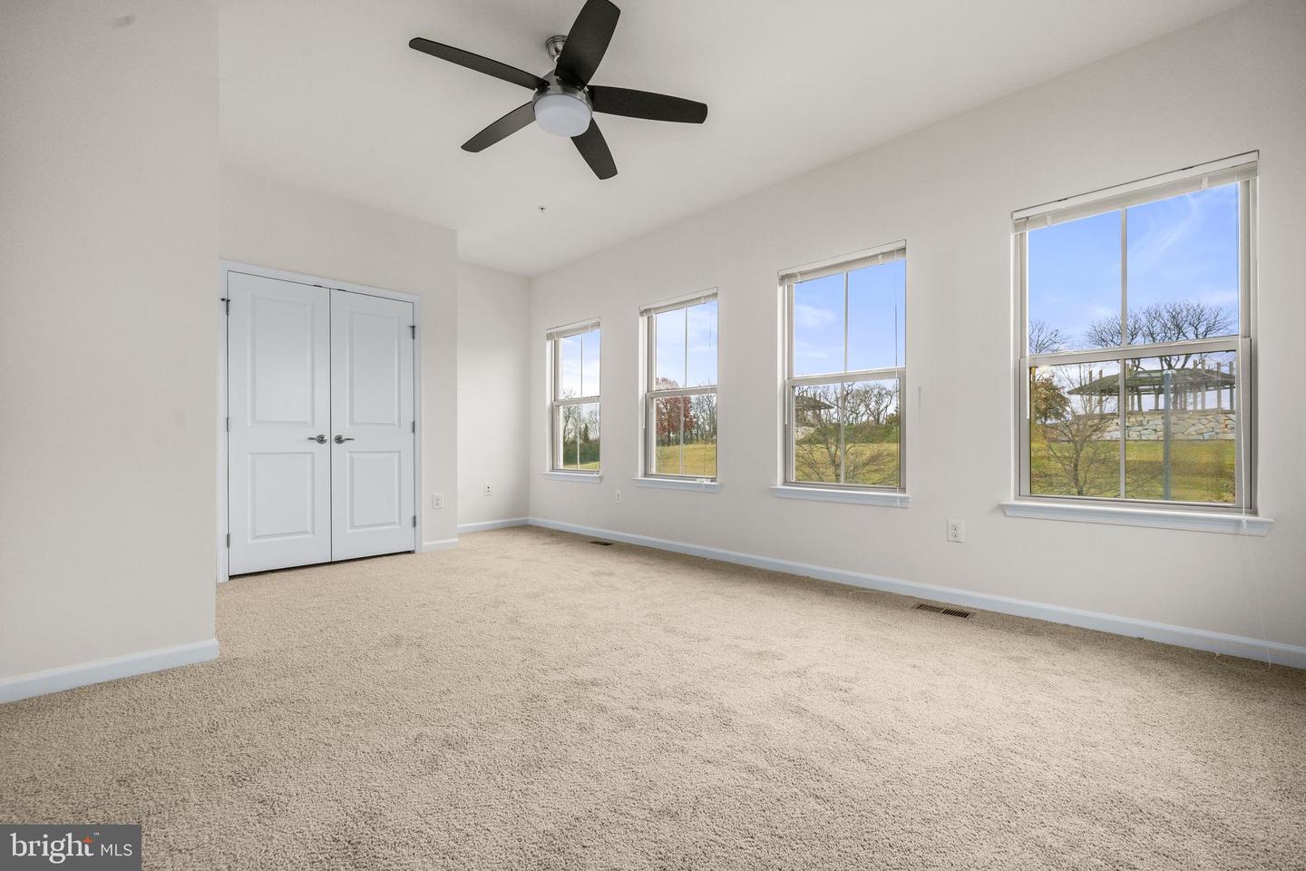 3139 FORT LINCOLN DR NE, WASHINGTON, District Of Columbia 20018, 4 Bedrooms Bedrooms, ,4 BathroomsBathrooms,Residential,For sale,3139 FORT LINCOLN DR NE,DCDC2232044 MLS # DCDC2232044