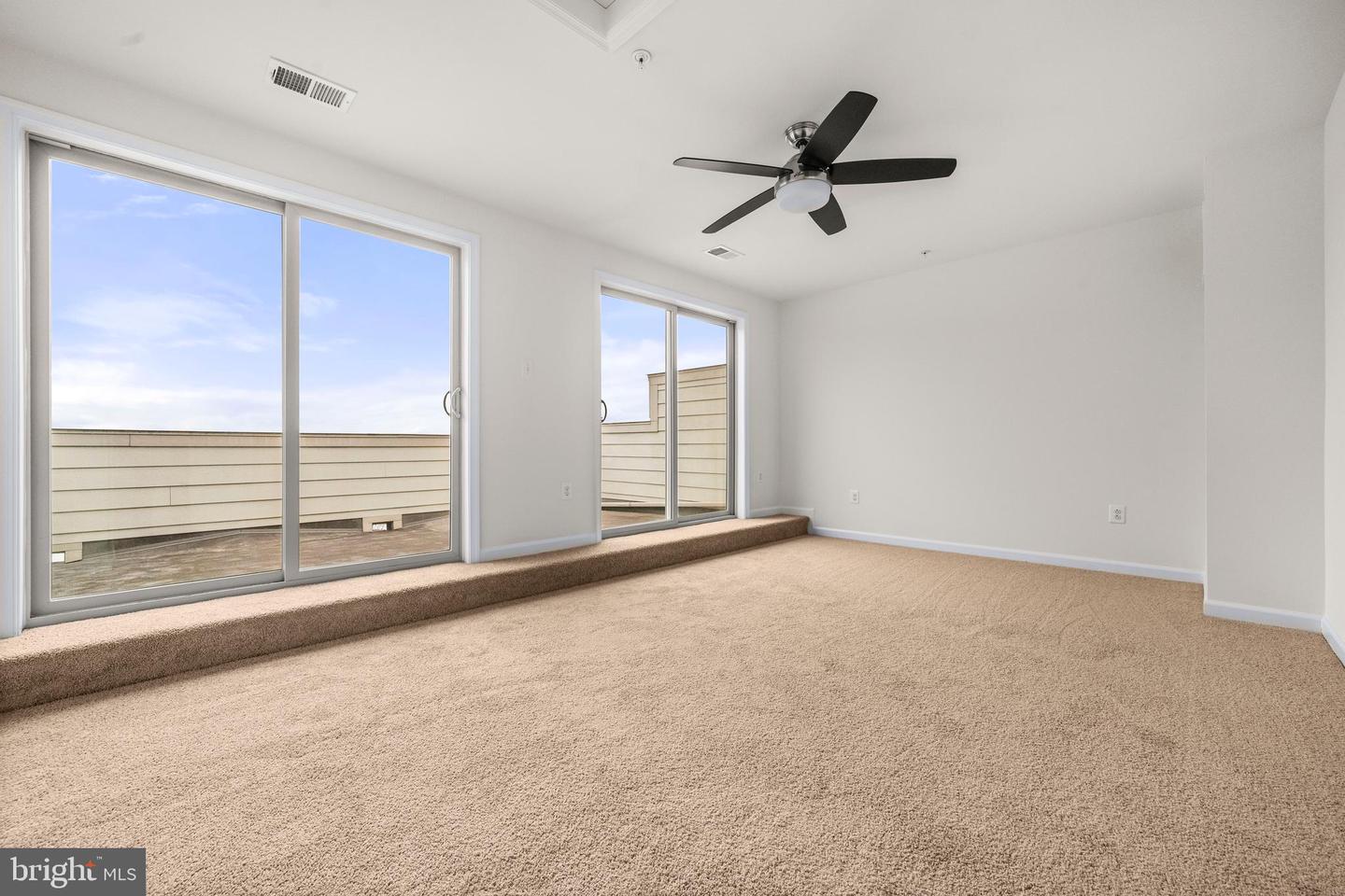 3139 FORT LINCOLN DR NE, WASHINGTON, District Of Columbia 20018, 4 Bedrooms Bedrooms, ,4 BathroomsBathrooms,Residential,For sale,3139 FORT LINCOLN DR NE,DCDC2232044 MLS # DCDC2232044