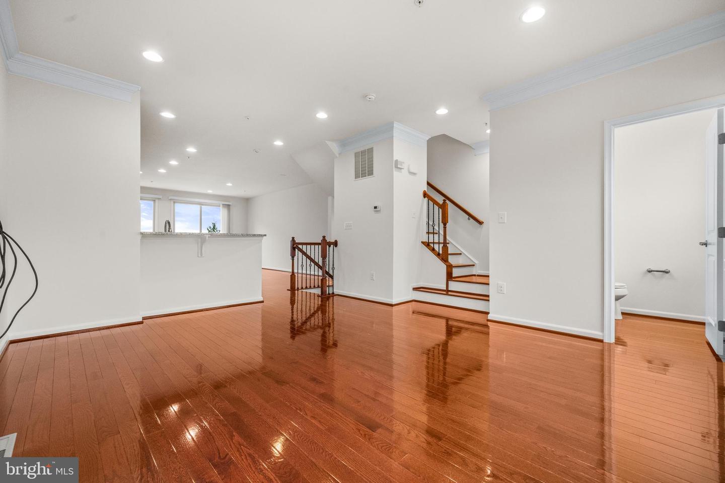 3139 FORT LINCOLN DR NE, WASHINGTON, District Of Columbia 20018, 4 Bedrooms Bedrooms, ,4 BathroomsBathrooms,Residential,For sale,3139 FORT LINCOLN DR NE,DCDC2232044 MLS # DCDC2232044