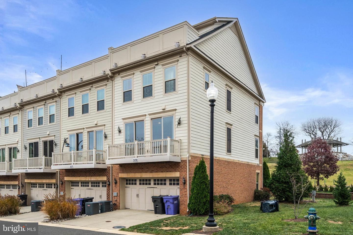 3139 FORT LINCOLN DR NE, WASHINGTON, District Of Columbia 20018, 4 Bedrooms Bedrooms, ,4 BathroomsBathrooms,Residential,For sale,3139 FORT LINCOLN DR NE,DCDC2232044 MLS # DCDC2232044