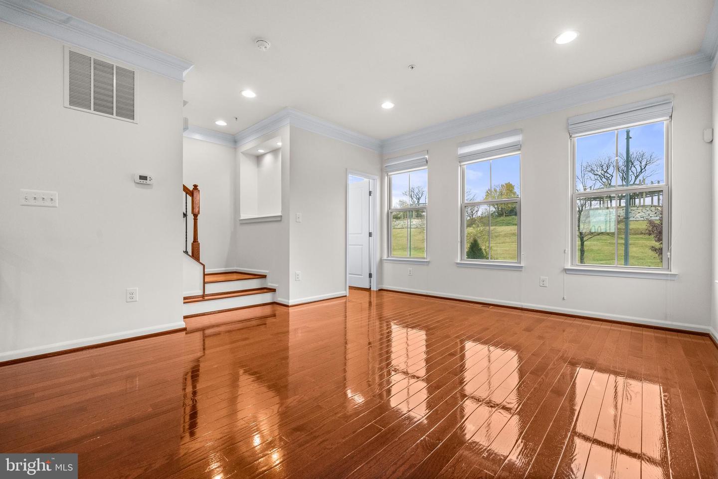 3139 FORT LINCOLN DR NE, WASHINGTON, District Of Columbia 20018, 4 Bedrooms Bedrooms, ,4 BathroomsBathrooms,Residential,For sale,3139 FORT LINCOLN DR NE,DCDC2232044 MLS # DCDC2232044