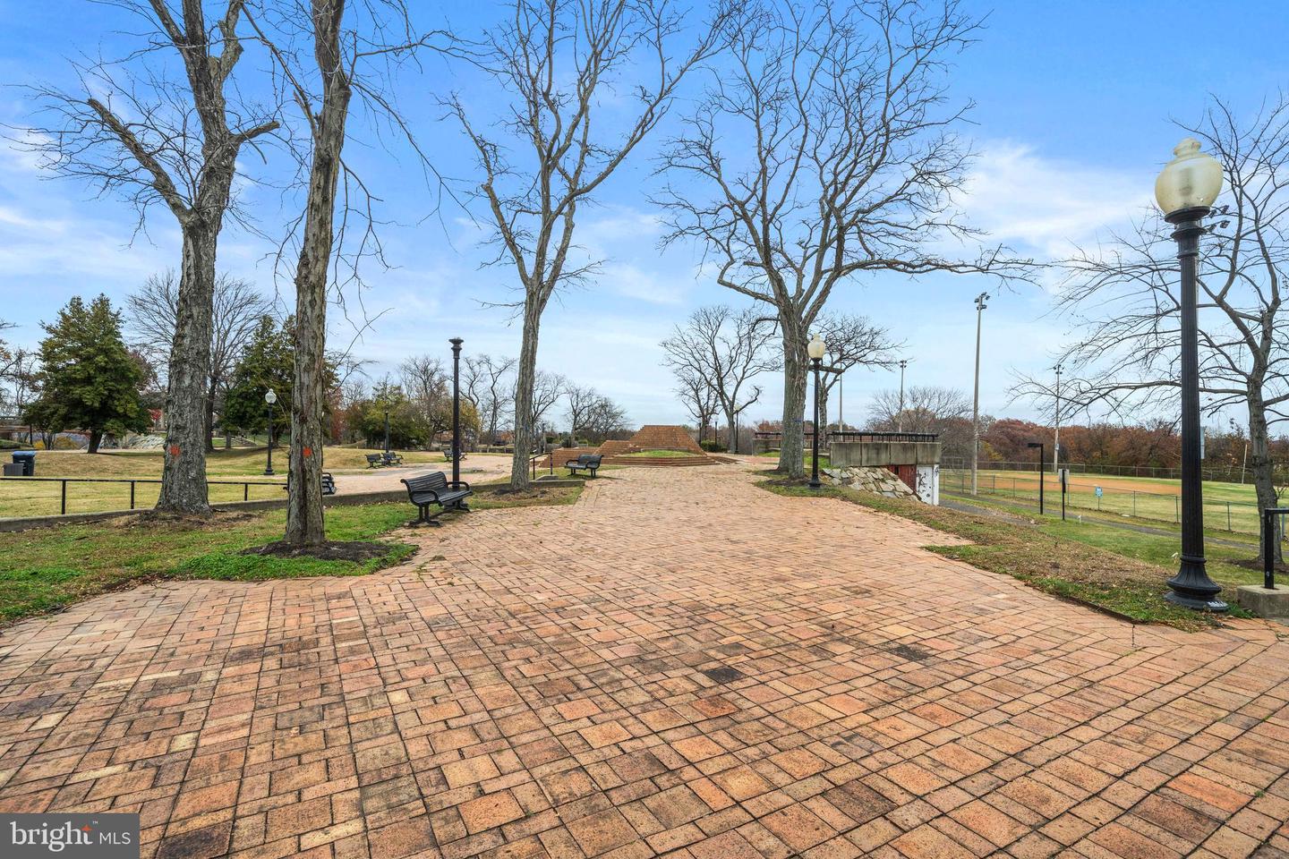 3139 FORT LINCOLN DR NE, WASHINGTON, District Of Columbia 20018, 4 Bedrooms Bedrooms, ,4 BathroomsBathrooms,Residential,For sale,3139 FORT LINCOLN DR NE,DCDC2232044 MLS # DCDC2232044