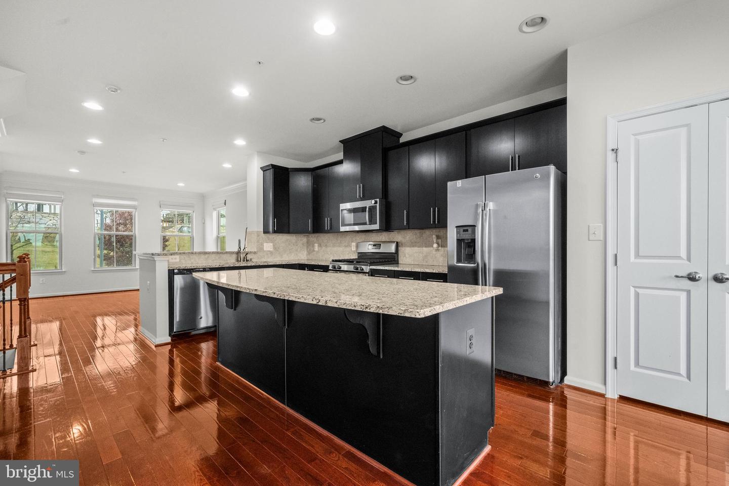 3139 FORT LINCOLN DR NE, WASHINGTON, District Of Columbia 20018, 4 Bedrooms Bedrooms, ,4 BathroomsBathrooms,Residential,For sale,3139 FORT LINCOLN DR NE,DCDC2232044 MLS # DCDC2232044