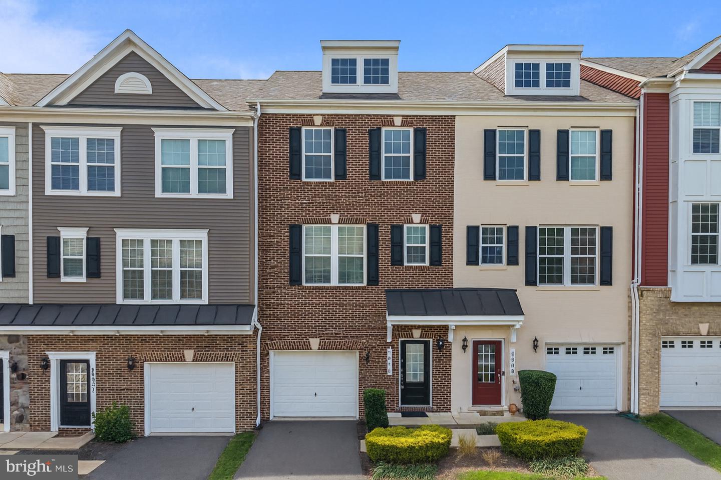 6070 CAMERONS FERRY DR, HAYMARKET, Virginia 20169, 4 Bedrooms Bedrooms, ,3 BathroomsBathrooms,Residential,For sale,6070 CAMERONS FERRY DR,VAPW2107862 MLS # VAPW2107862 6070 CAMERONS FERRY DR, HAYMARKET, Virginia 20169, 4 Bedrooms Bedrooms, ,3 BathroomsBathrooms,Residential,For sale,6070 CAMERONS FERRY DR,VAPW2107862 MLS # VAPW2107862