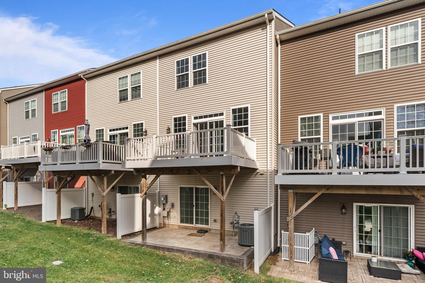 6070 CAMERONS FERRY DR, HAYMARKET, Virginia 20169, 4 Bedrooms Bedrooms, ,3 BathroomsBathrooms,Residential,For sale,6070 CAMERONS FERRY DR,VAPW2107862 MLS # VAPW2107862 6070 CAMERONS FERRY DR, HAYMARKET, Virginia 20169, 4 Bedrooms Bedrooms, ,3 BathroomsBathrooms,Residential,For sale,6070 CAMERONS FERRY DR,VAPW2107862 MLS # VAPW2107862