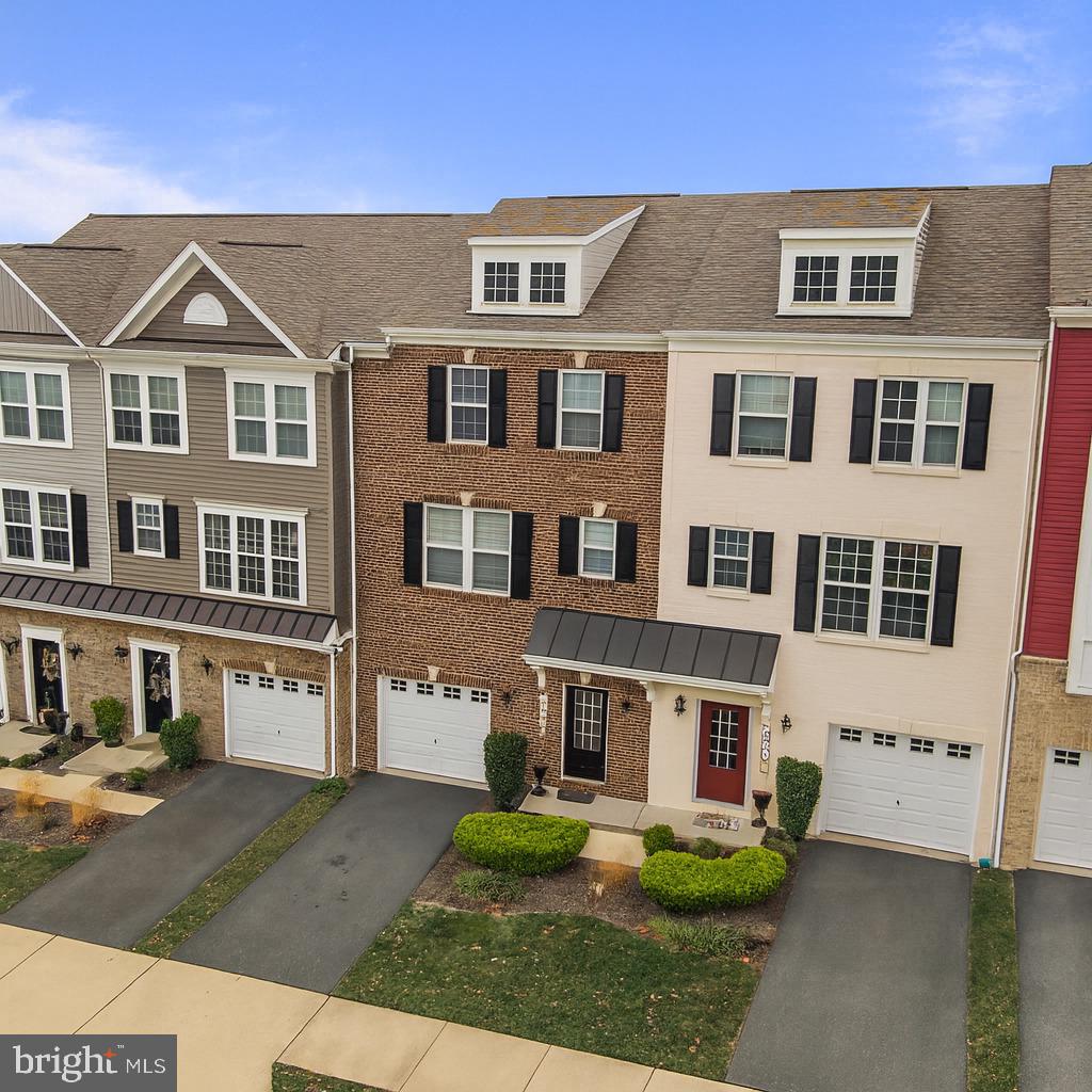 6070 CAMERONS FERRY DR, HAYMARKET, Virginia 20169, 4 Bedrooms Bedrooms, ,3 BathroomsBathrooms,Residential,For sale,6070 CAMERONS FERRY DR,VAPW2107862 MLS # VAPW2107862 6070 CAMERONS FERRY DR, HAYMARKET, Virginia 20169, 4 Bedrooms Bedrooms, ,3 BathroomsBathrooms,Residential,For sale,6070 CAMERONS FERRY DR,VAPW2107862 MLS # VAPW2107862