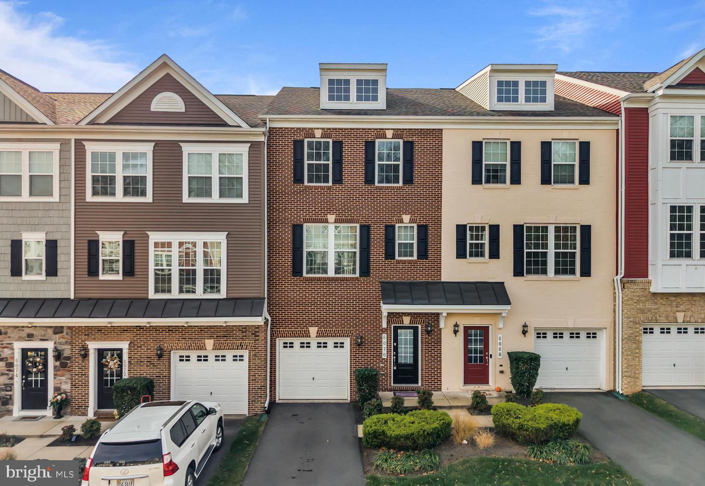 6070 CAMERONS FERRY DR, HAYMARKET, Virginia 20169, 4 Bedrooms Bedrooms, ,3 BathroomsBathrooms,Residential,For sale,6070 CAMERONS FERRY DR,VAPW2107862 MLS # VAPW2107862 6070 CAMERONS FERRY DR, HAYMARKET, Virginia 20169, 4 Bedrooms Bedrooms, ,3 BathroomsBathrooms,Residential,For sale,6070 CAMERONS FERRY DR,VAPW2107862 MLS # VAPW2107862