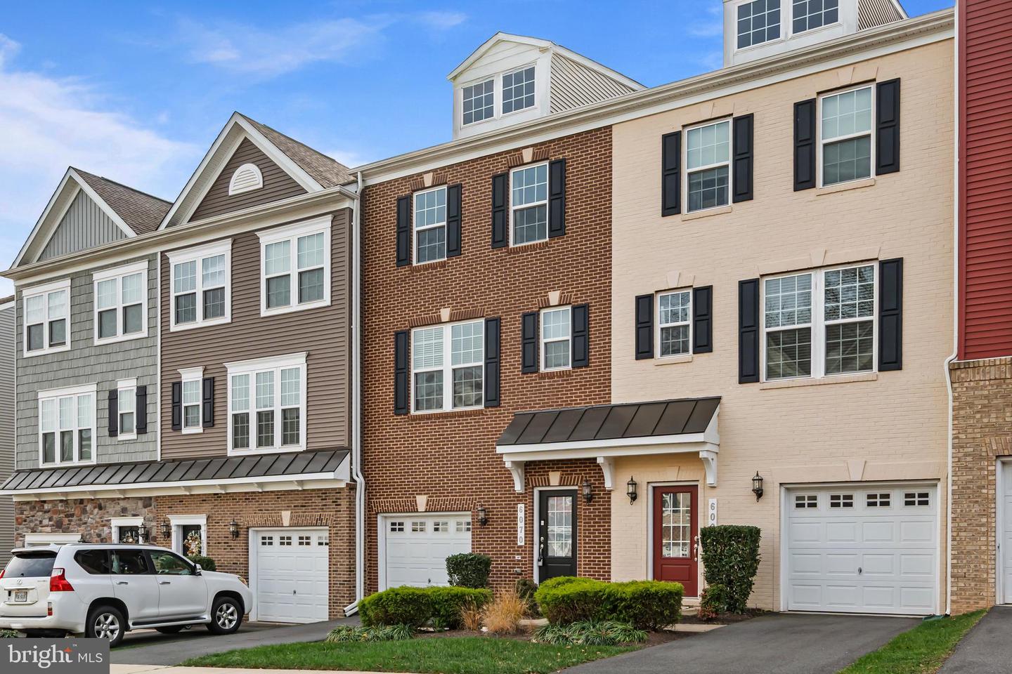 6070 CAMERONS FERRY DR, HAYMARKET, Virginia 20169, 4 Bedrooms Bedrooms, ,3 BathroomsBathrooms,Residential,For sale,6070 CAMERONS FERRY DR,VAPW2107862 MLS # VAPW2107862 6070 CAMERONS FERRY DR, HAYMARKET, Virginia 20169, 4 Bedrooms Bedrooms, ,3 BathroomsBathrooms,Residential,For sale,6070 CAMERONS FERRY DR,VAPW2107862 MLS # VAPW2107862