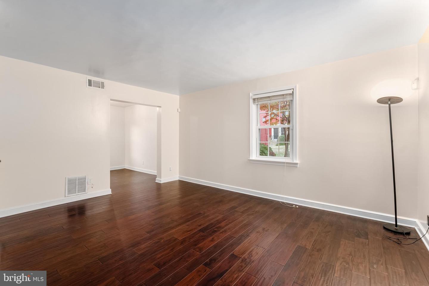2123 SUITLAND TER SE #B, WASHINGTON, District Of Columbia 20020, 2 Bedrooms Bedrooms, ,1 BathroomBathrooms,Residential,For sale,2123 SUITLAND TER SE #B,DCDC2232062 MLS # DCDC2232062