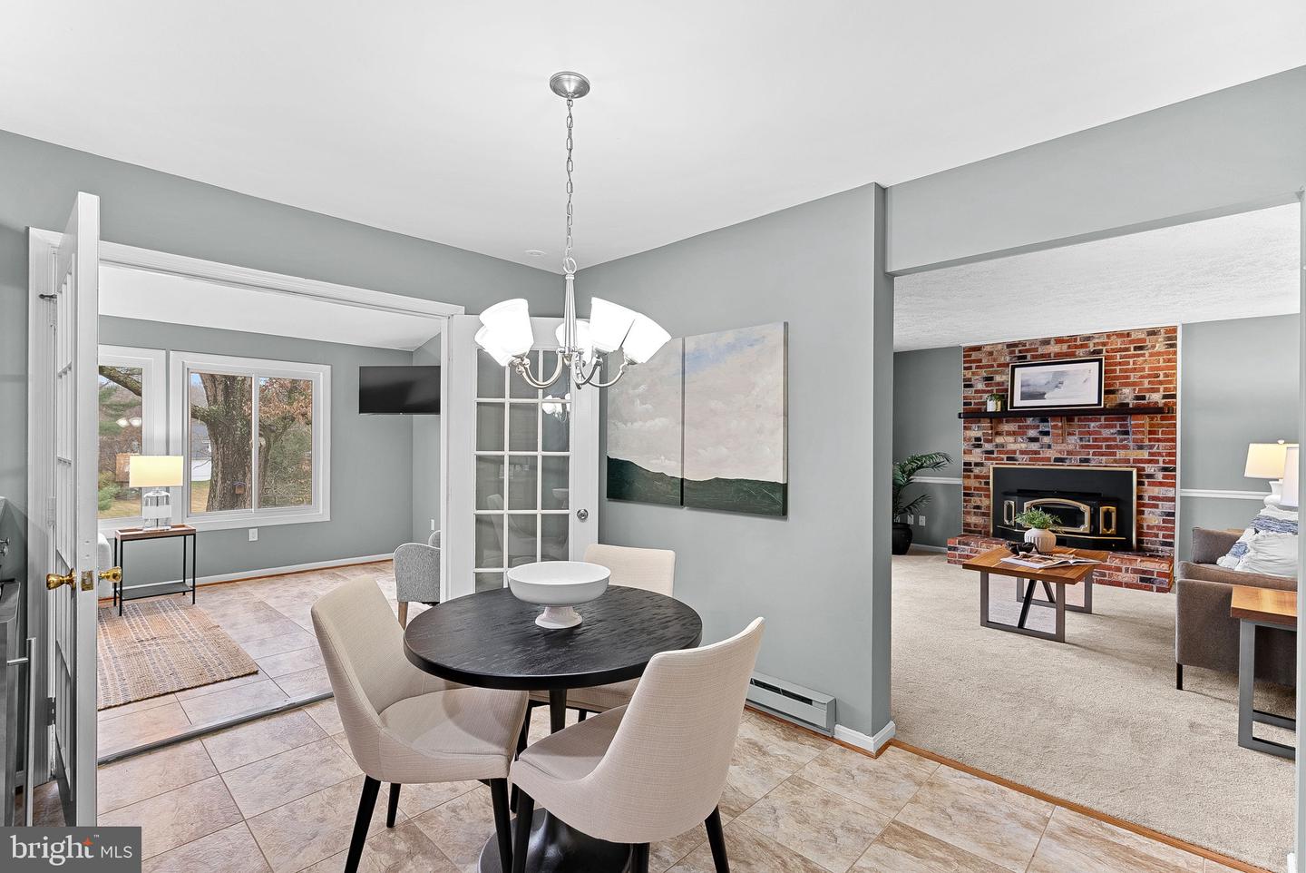 10207 OXFORDSHIRE RD, GREAT FALLS, Virginia 22066, 3 Bedrooms Bedrooms, ,2 BathroomsBathrooms,Residential,For sale,10207 OXFORDSHIRE RD,VAFX2279386 MLS # VAFX2279386