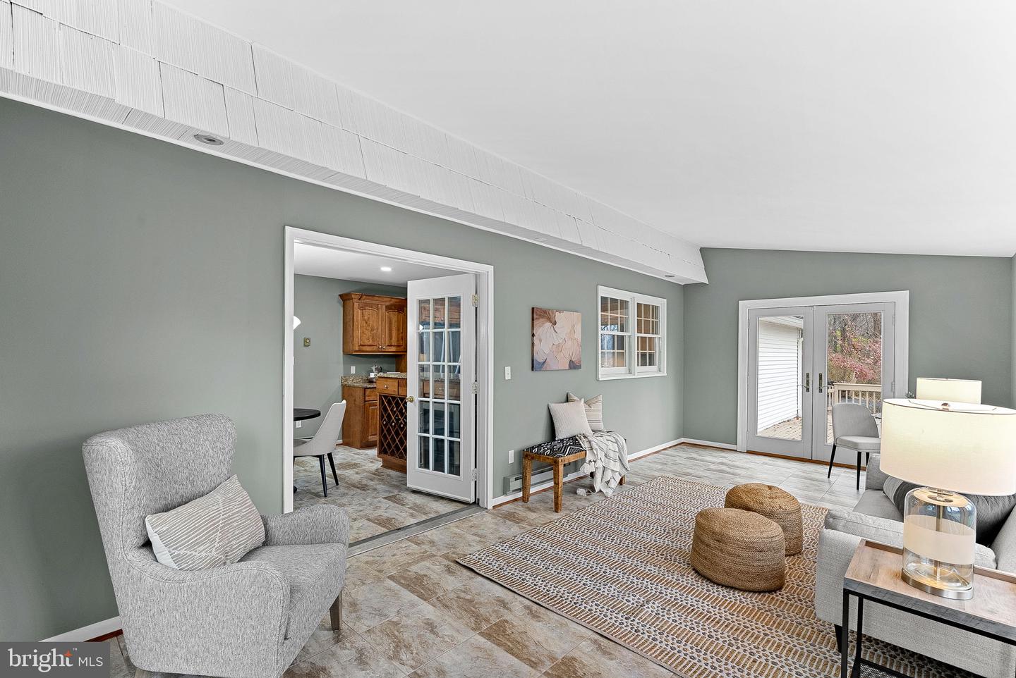 10207 OXFORDSHIRE RD, GREAT FALLS, Virginia 22066, 3 Bedrooms Bedrooms, ,2 BathroomsBathrooms,Residential,For sale,10207 OXFORDSHIRE RD,VAFX2279386 MLS # VAFX2279386