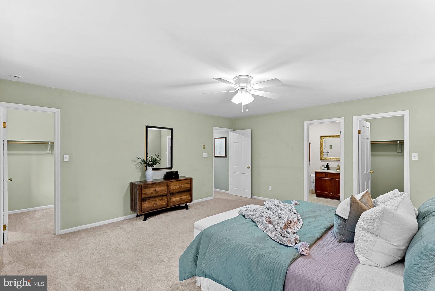 10207 OXFORDSHIRE RD, GREAT FALLS, Virginia 22066, 3 Bedrooms Bedrooms, ,2 BathroomsBathrooms,Residential,For sale,10207 OXFORDSHIRE RD,VAFX2279386 MLS # VAFX2279386