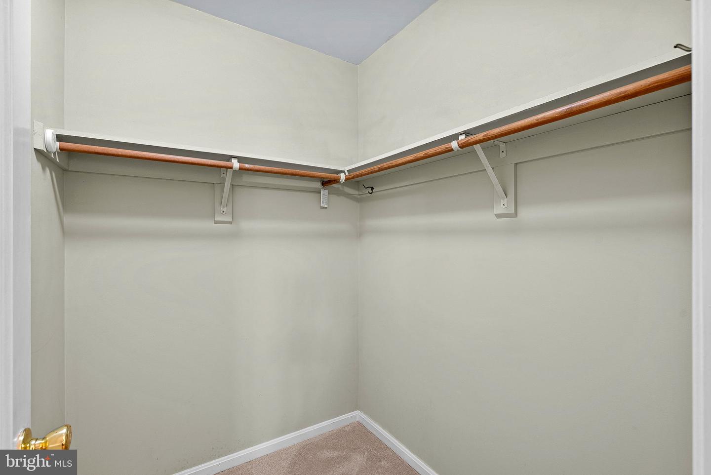 10207 OXFORDSHIRE RD, GREAT FALLS, Virginia 22066, 3 Bedrooms Bedrooms, ,2 BathroomsBathrooms,Residential,For sale,10207 OXFORDSHIRE RD,VAFX2279386 MLS # VAFX2279386