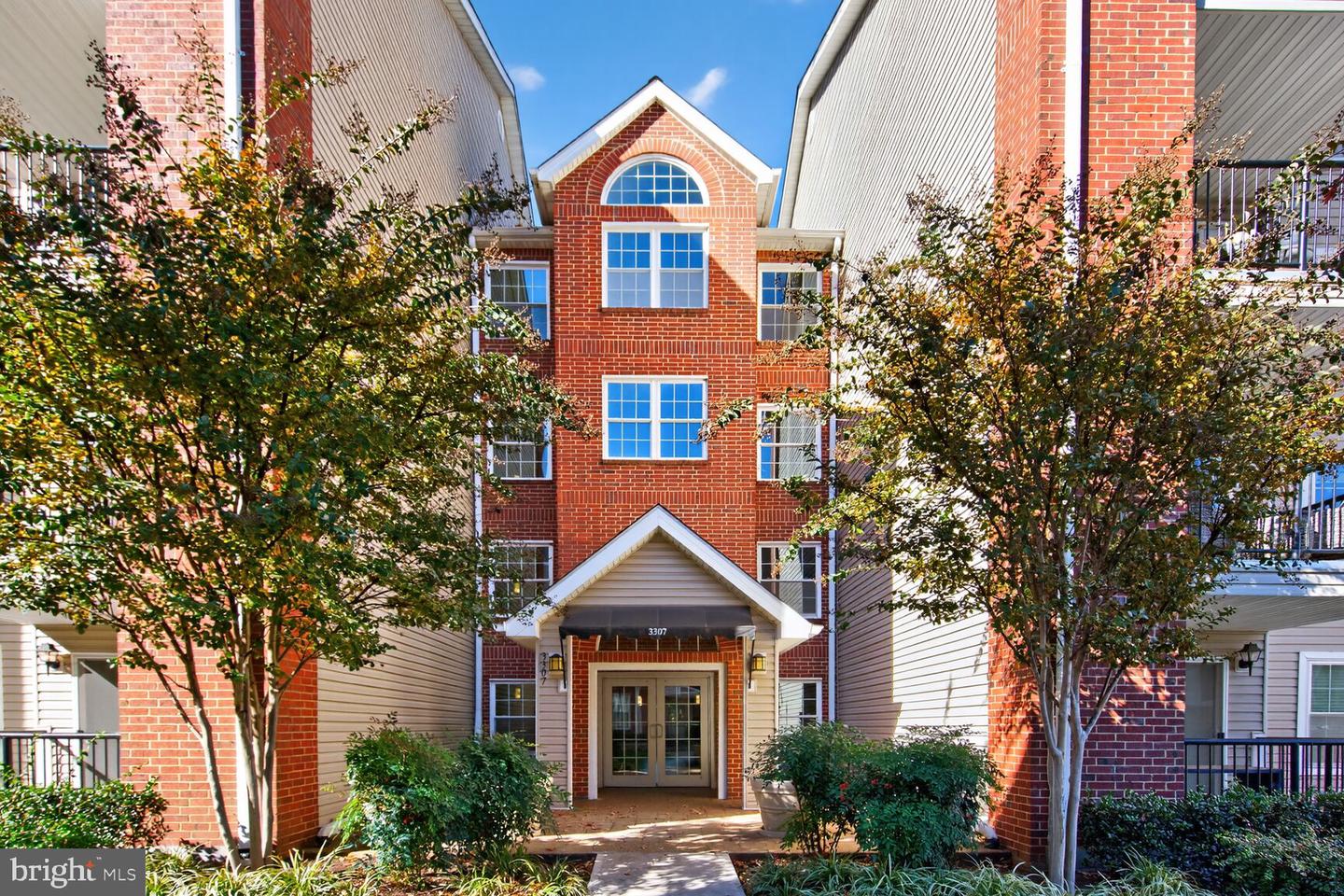 3307 WYNDHAM CIR #4165, ALEXANDRIA, Virginia 22302, 1 Bedroom Bedrooms, ,1 BathroomBathrooms,Residential,For sale,3307 WYNDHAM CIR #4165,VAAX2051868 MLS # VAAX2051868