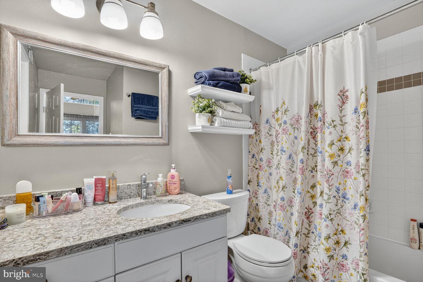 3307 WYNDHAM CIR #4165, ALEXANDRIA, Virginia 22302, 1 Bedroom Bedrooms, ,1 BathroomBathrooms,Residential,For sale,3307 WYNDHAM CIR #4165,VAAX2051868 MLS # VAAX2051868