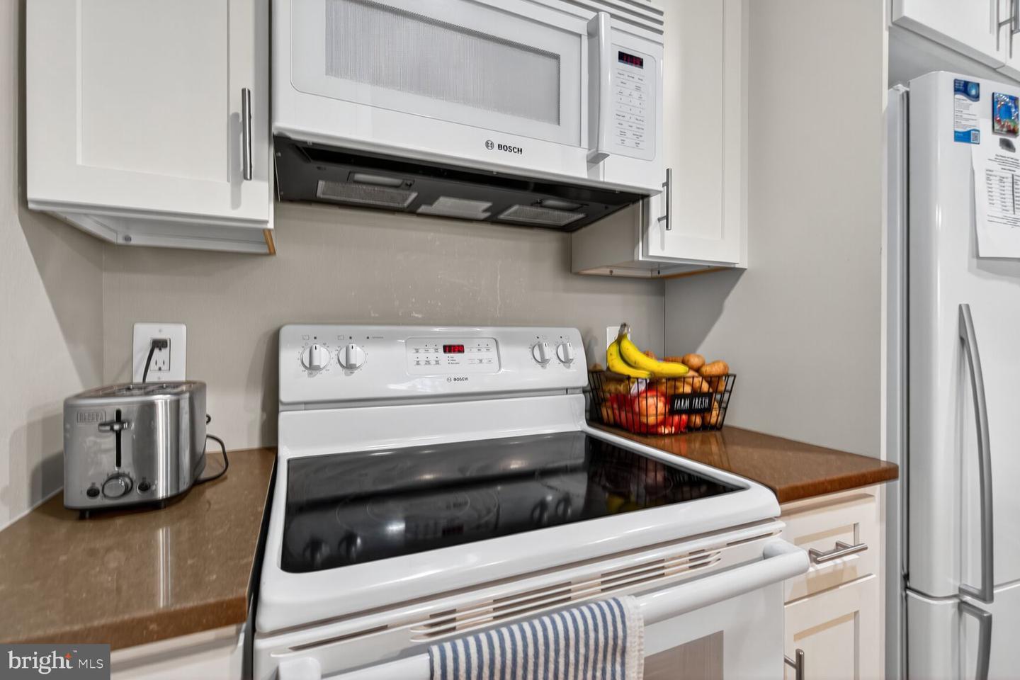 3307 WYNDHAM CIR #4165, ALEXANDRIA, Virginia 22302, 1 Bedroom Bedrooms, ,1 BathroomBathrooms,Residential,For sale,3307 WYNDHAM CIR #4165,VAAX2051868 MLS # VAAX2051868