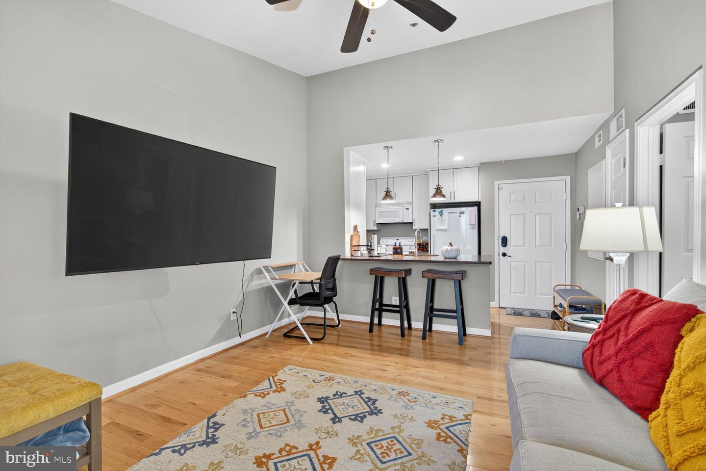 3307 WYNDHAM CIR #4165, ALEXANDRIA, Virginia 22302, 1 Bedroom Bedrooms, ,1 BathroomBathrooms,Residential,For sale,3307 WYNDHAM CIR #4165,VAAX2051868 MLS # VAAX2051868