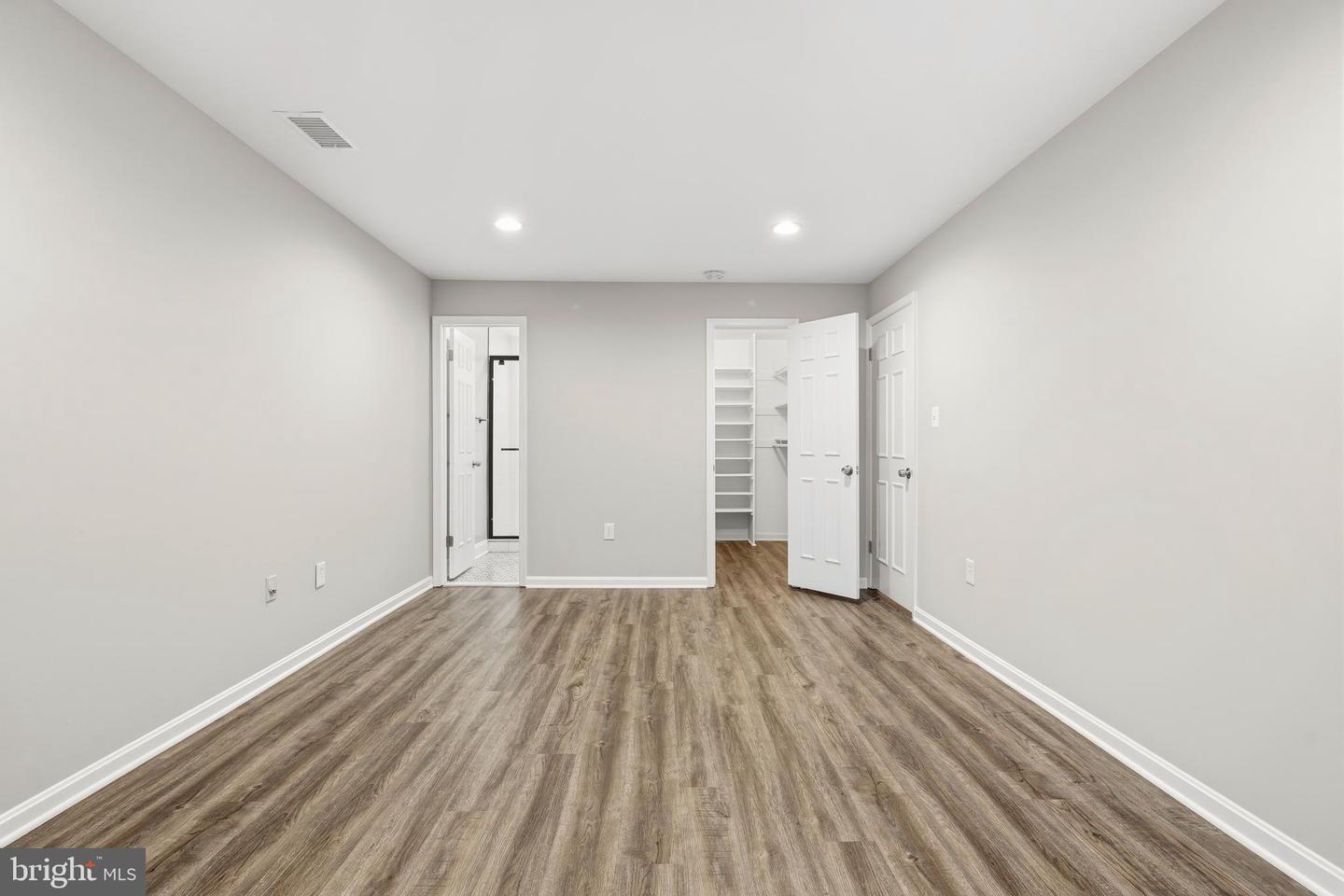 10195-A ASHBROOKE CT #109, OAKTON, Virginia 22124, 2 Bedrooms Bedrooms, ,2 BathroomsBathrooms,Residential,For sale,10195-A ASHBROOKE CT #109,VAFX2279456 MLS # VAFX2279456