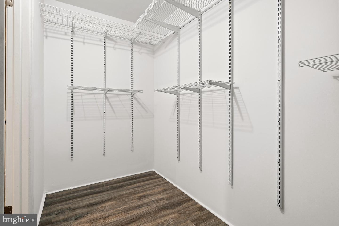 10195-A ASHBROOKE CT #109, OAKTON, Virginia 22124, 2 Bedrooms Bedrooms, ,2 BathroomsBathrooms,Residential,For sale,10195-A ASHBROOKE CT #109,VAFX2279456 MLS # VAFX2279456