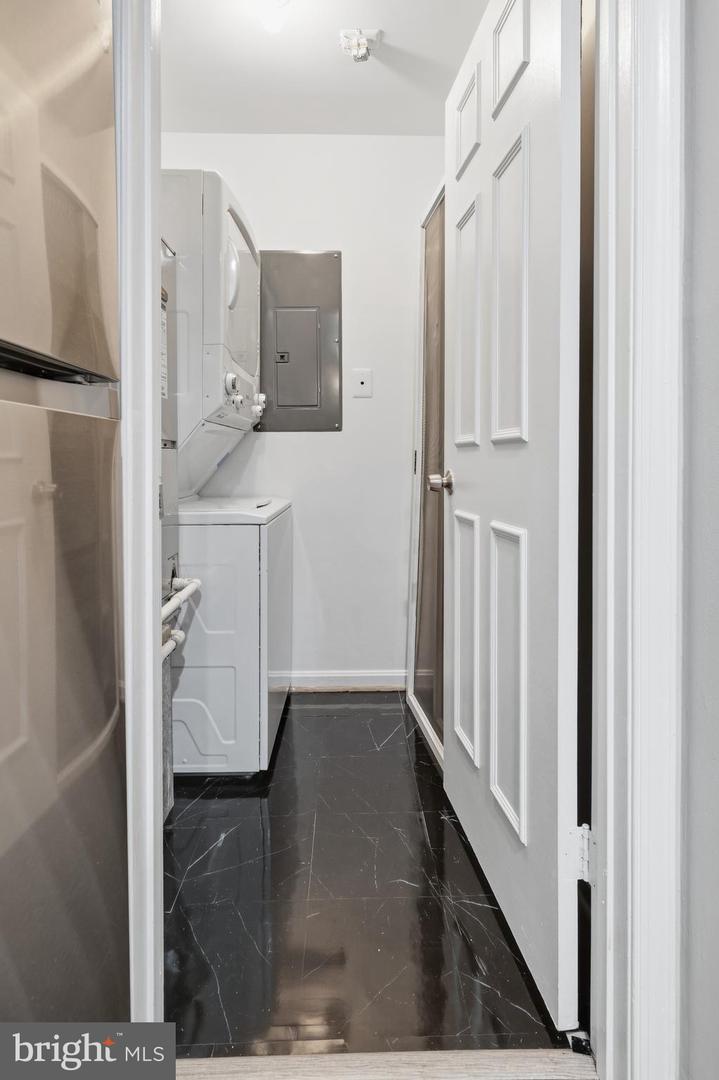 10195-A ASHBROOKE CT #109, OAKTON, Virginia 22124, 2 Bedrooms Bedrooms, ,2 BathroomsBathrooms,Residential,For sale,10195-A ASHBROOKE CT #109,VAFX2279456 MLS # VAFX2279456