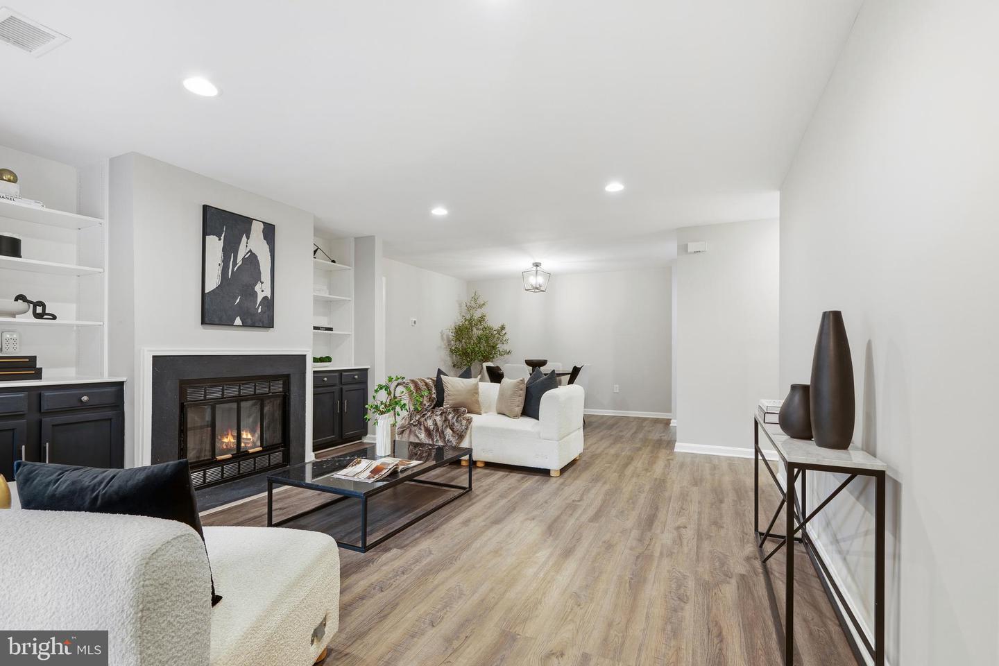 10195-A ASHBROOKE CT #109, OAKTON, Virginia 22124, 2 Bedrooms Bedrooms, ,2 BathroomsBathrooms,Residential,For sale,10195-A ASHBROOKE CT #109,VAFX2279456 MLS # VAFX2279456