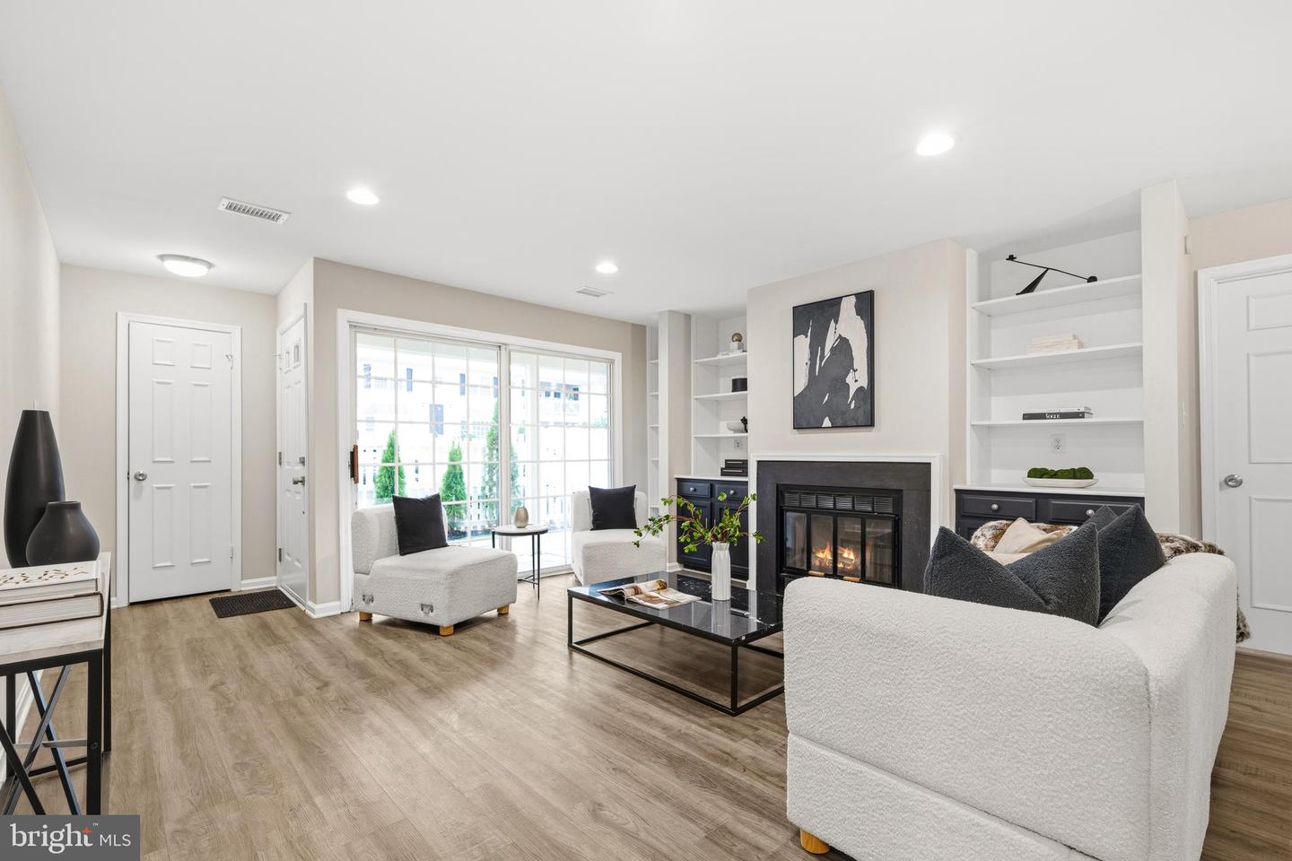 10195-A ASHBROOKE CT #109, OAKTON, Virginia 22124, 2 Bedrooms Bedrooms, ,2 BathroomsBathrooms,Residential,For sale,10195-A ASHBROOKE CT #109,VAFX2279456 MLS # VAFX2279456