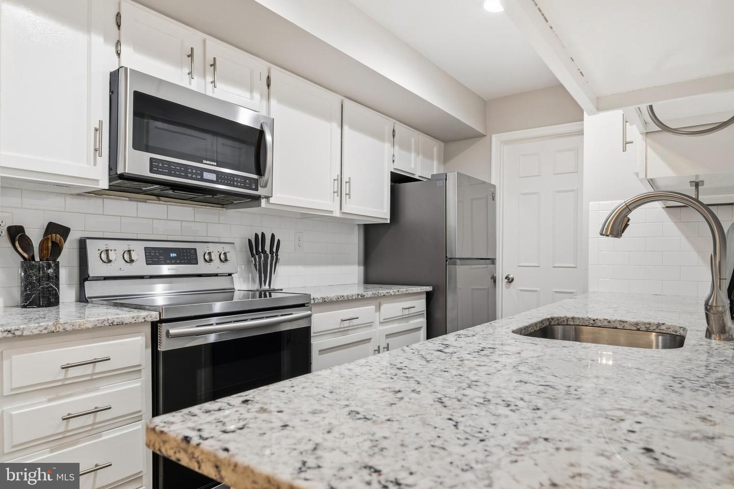 10195-A ASHBROOKE CT #109, OAKTON, Virginia 22124, 2 Bedrooms Bedrooms, ,2 BathroomsBathrooms,Residential,For sale,10195-A ASHBROOKE CT #109,VAFX2279456 MLS # VAFX2279456