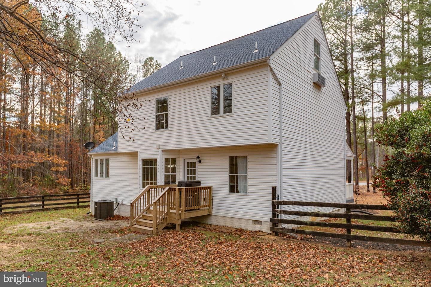 86 DEBBIE DR, FREDERICKSBURG, Virginia 22406, 5 Bedrooms Bedrooms, ,2 BathroomsBathrooms,Residential,For sale,86 DEBBIE DR,VAST2044282 MLS # VAST2044282