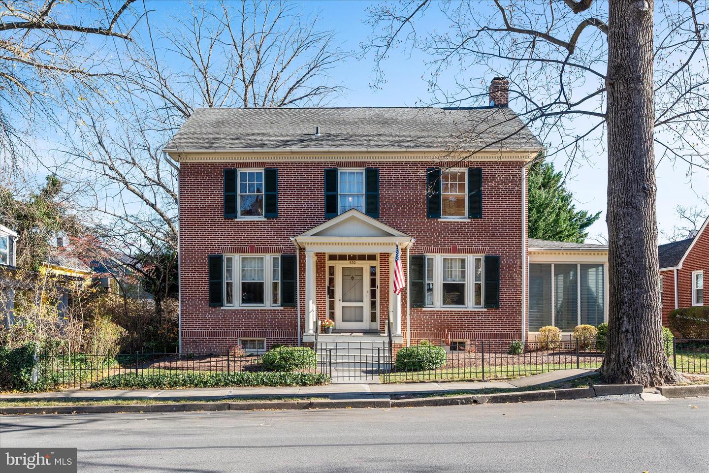 510 S WASHINGTON ST, WINCHESTER, Virginia 22601, 3 Bedrooms Bedrooms, ,1 BathroomBathrooms,Residential,For sale,510 S WASHINGTON ST,VAWI2009488 MLS # VAWI2009488 510 S WASHINGTON ST, WINCHESTER, Virginia 22601, 3 Bedrooms Bedrooms, ,1 BathroomBathrooms,Residential,For sale,510 S WASHINGTON ST,VAWI2009488 MLS # VAWI2009488