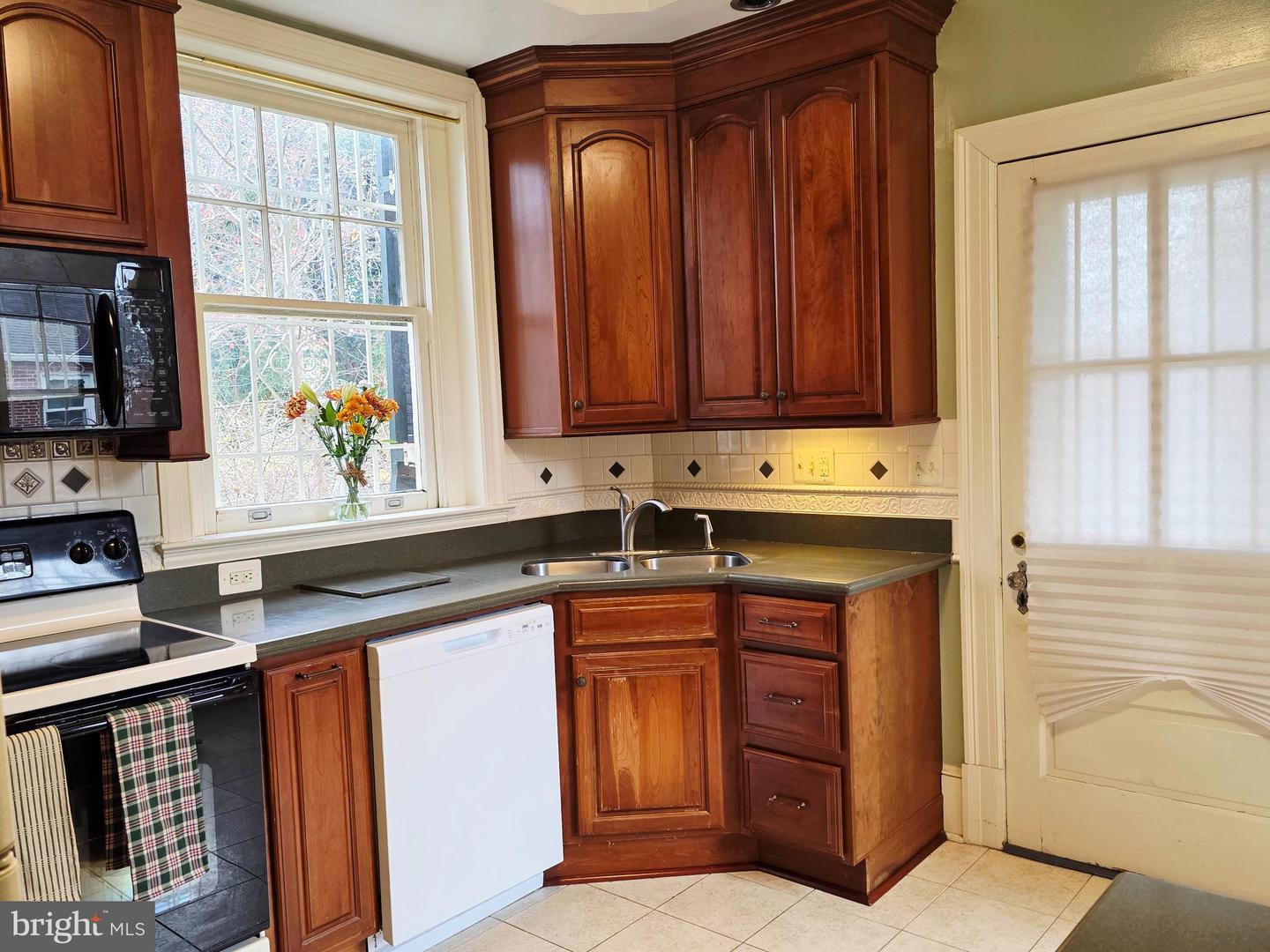 510 S WASHINGTON ST, WINCHESTER, Virginia 22601, 3 Bedrooms Bedrooms, ,1 BathroomBathrooms,Residential,For sale,510 S WASHINGTON ST,VAWI2009488 MLS # VAWI2009488 510 S WASHINGTON ST, WINCHESTER, Virginia 22601, 3 Bedrooms Bedrooms, ,1 BathroomBathrooms,Residential,For sale,510 S WASHINGTON ST,VAWI2009488 MLS # VAWI2009488