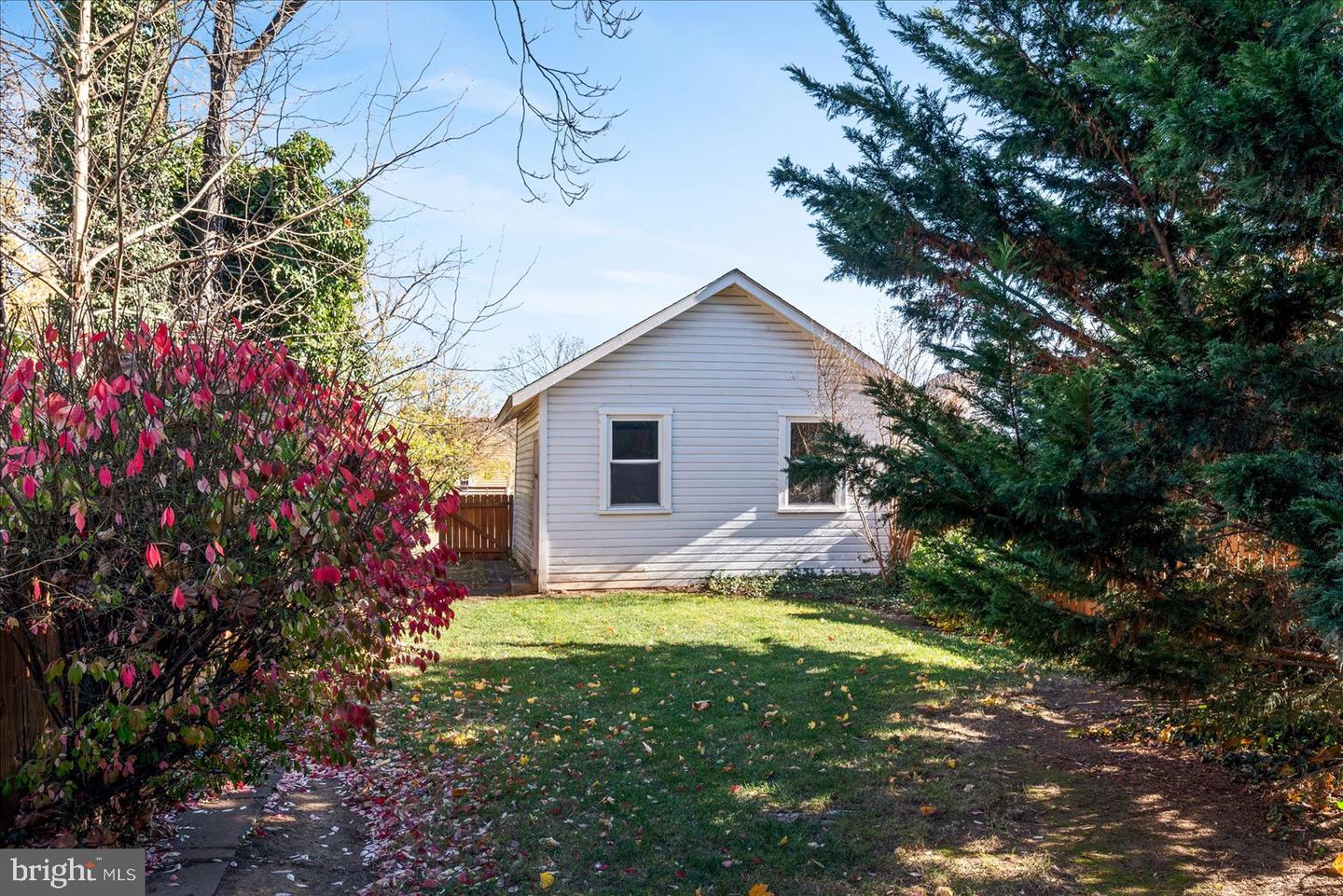510 S WASHINGTON ST, WINCHESTER, Virginia 22601, 3 Bedrooms Bedrooms, ,1 BathroomBathrooms,Residential,For sale,510 S WASHINGTON ST,VAWI2009488 MLS # VAWI2009488 510 S WASHINGTON ST, WINCHESTER, Virginia 22601, 3 Bedrooms Bedrooms, ,1 BathroomBathrooms,Residential,For sale,510 S WASHINGTON ST,VAWI2009488 MLS # VAWI2009488