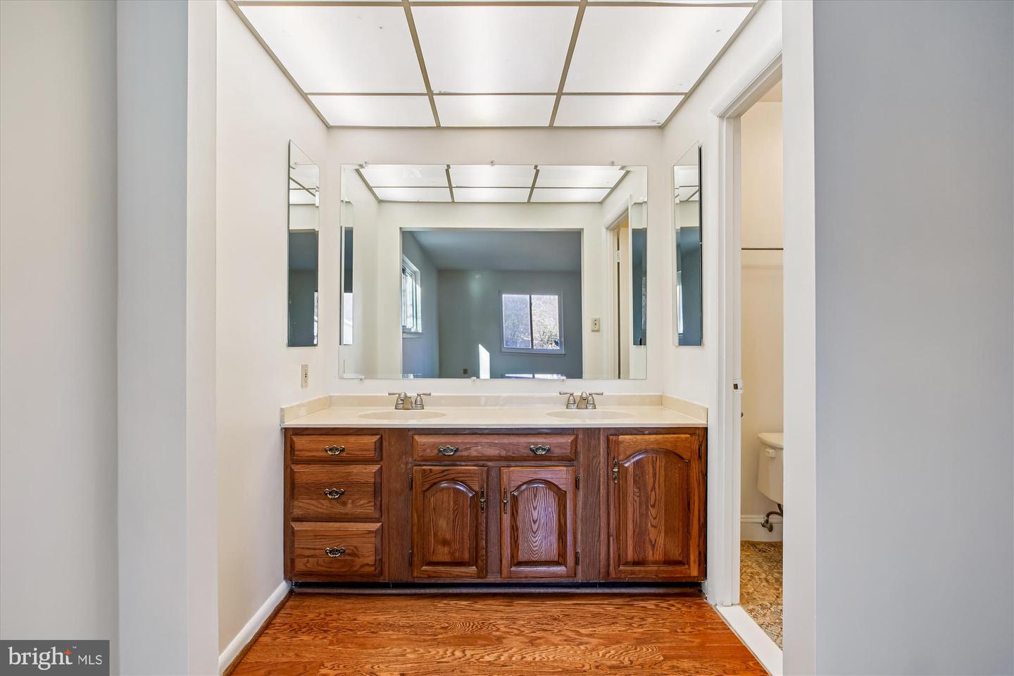 5103 CICERO CT, ANNANDALE, Virginia 22003, 4 Bedrooms Bedrooms, ,2 BathroomsBathrooms,Residential,For sale,5103 CICERO CT,VAFX2279530 MLS # VAFX2279530