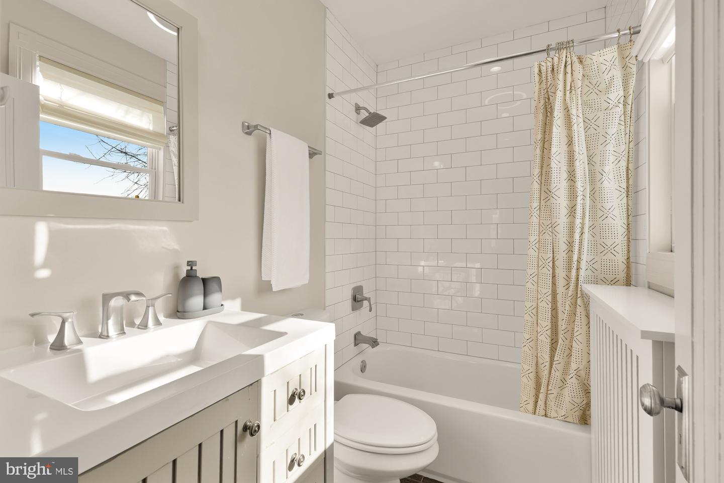 1005 URELL PL NE, WASHINGTON, District Of Columbia 20017, 4 Bedrooms Bedrooms, ,3 BathroomsBathrooms,Residential,For sale,1005 URELL PL NE,DCDC2232198 MLS # DCDC2232198