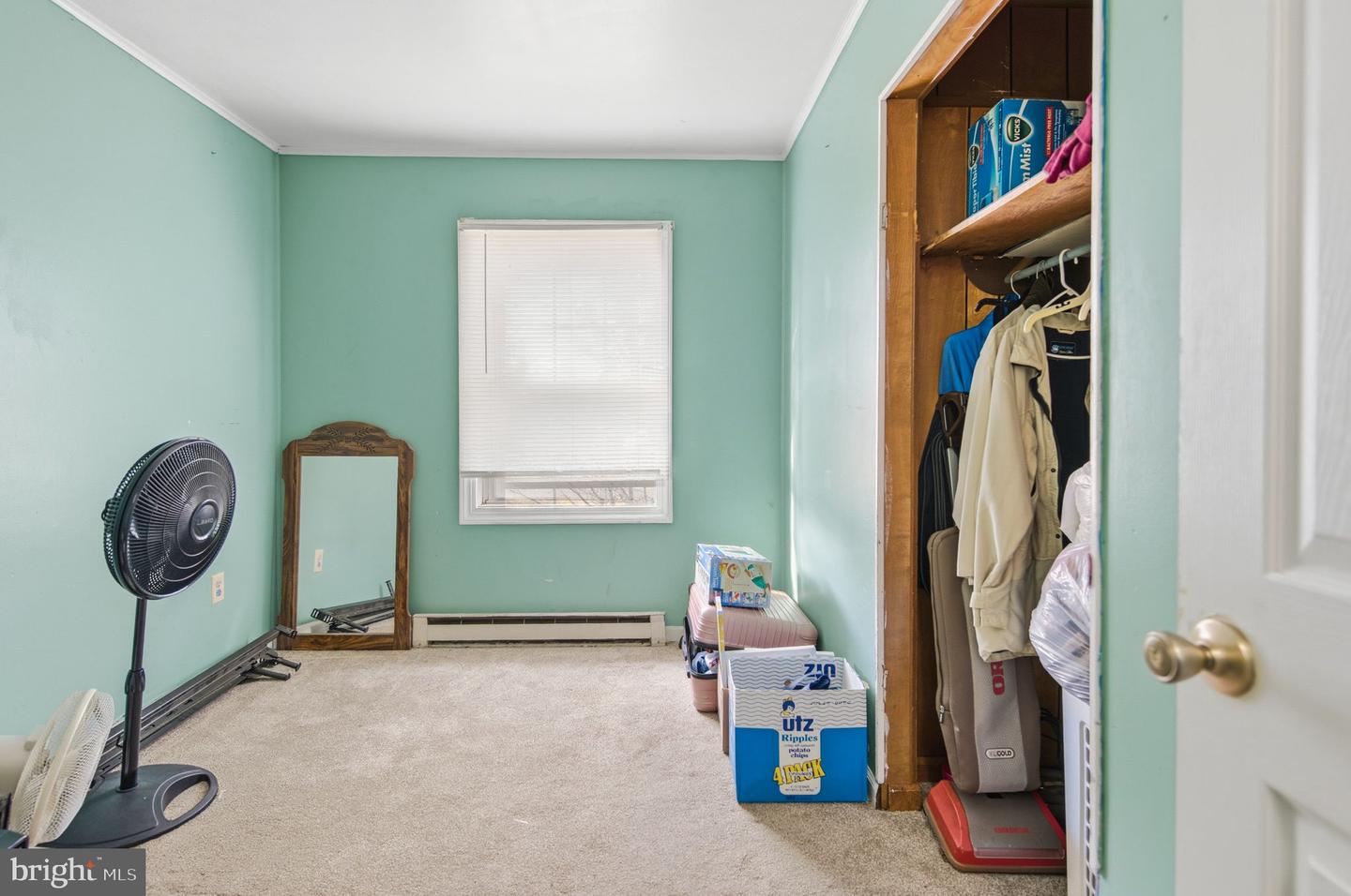 728 GREEN ST, WINCHESTER, Virginia 22601, 4 Bedrooms Bedrooms, ,1 BathroomBathrooms,Residential,For sale,728 GREEN ST,VAWI2009490 MLS # VAWI2009490