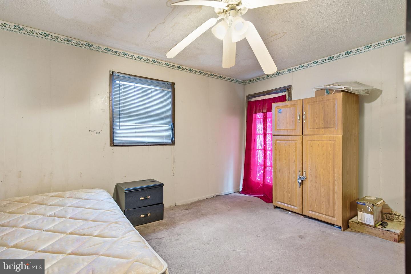 728 GREEN ST, WINCHESTER, Virginia 22601, 4 Bedrooms Bedrooms, ,1 BathroomBathrooms,Residential,For sale,728 GREEN ST,VAWI2009490 MLS # VAWI2009490