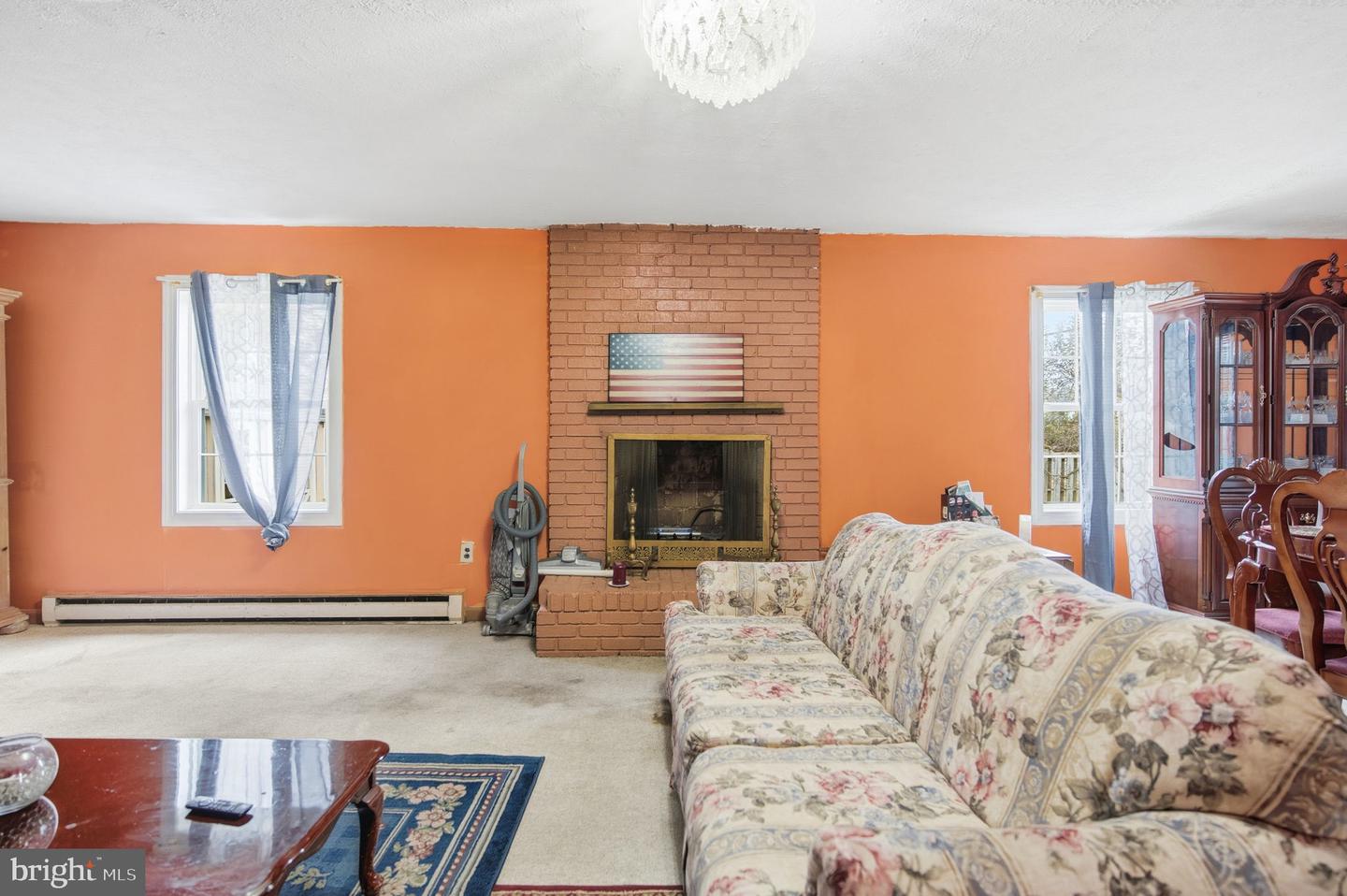 728 GREEN ST, WINCHESTER, Virginia 22601, 4 Bedrooms Bedrooms, ,1 BathroomBathrooms,Residential,For sale,728 GREEN ST,VAWI2009490 MLS # VAWI2009490